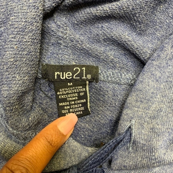 Rue 21 Cropped Hoodie - Picture 2 of 2